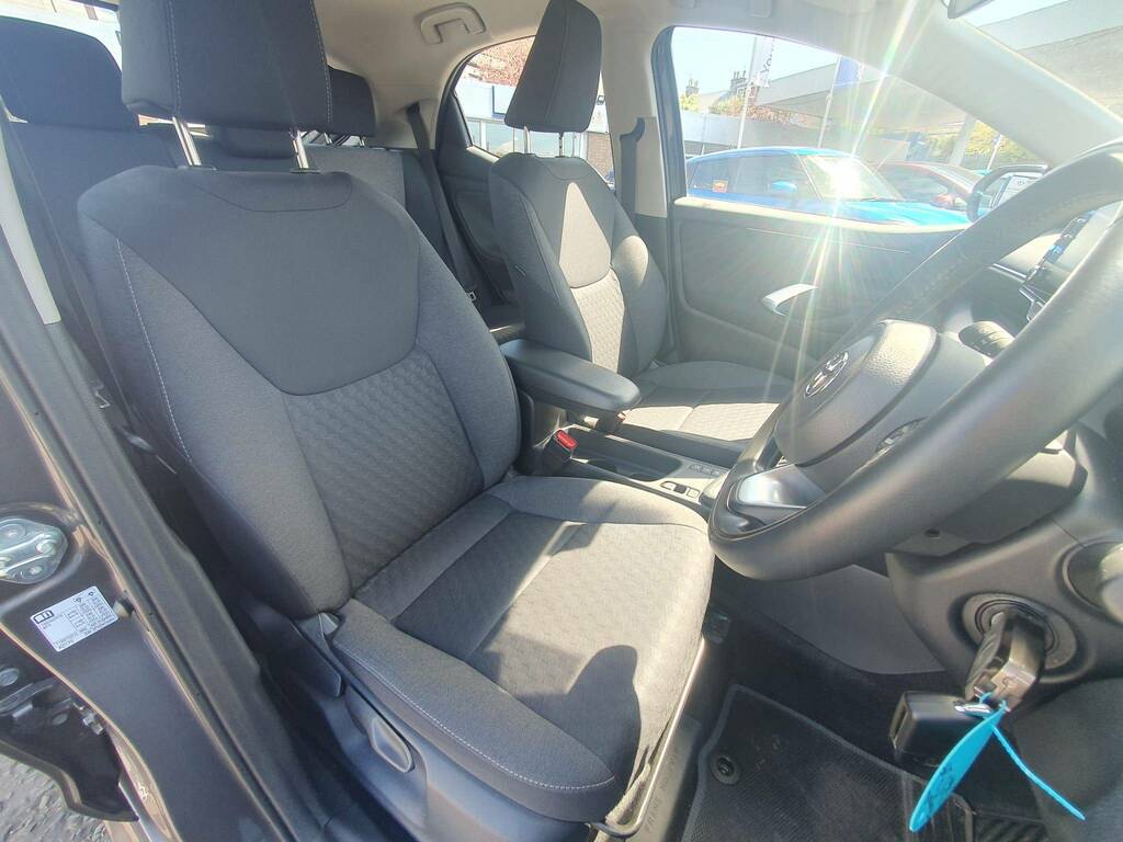 Toyota Yaris Icon Fhev 1.5 116Ps FG72GYF Grey #4