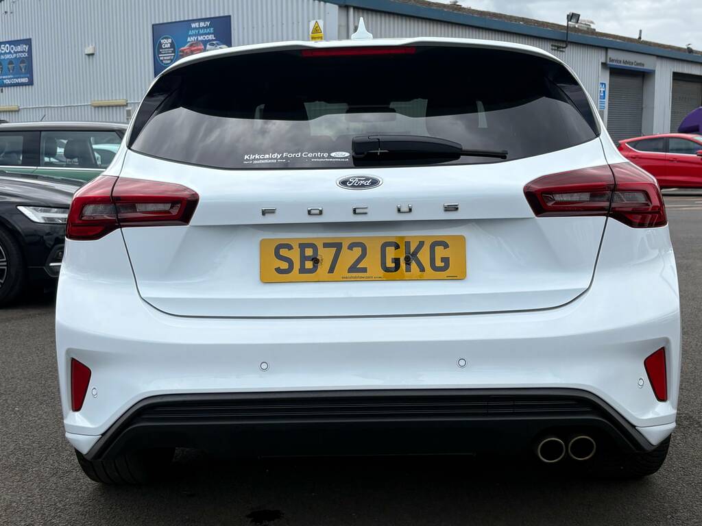 Ford Focus 1.0T Ecoboost St-line Hatchback SB72GKG White #6
