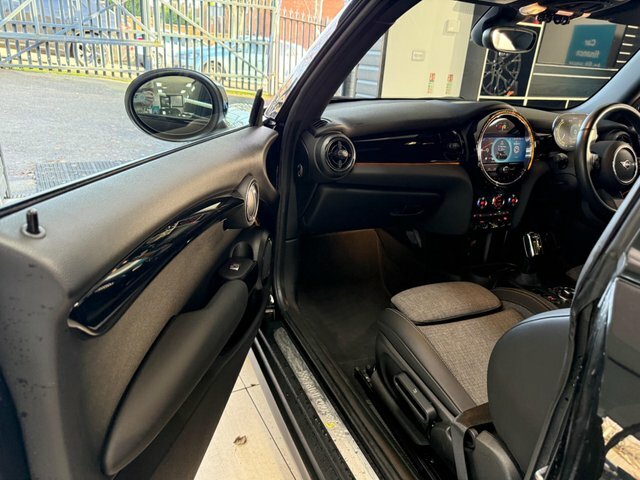 Mini Electric Hatch Cooper Se 32.6Kwh Black #2