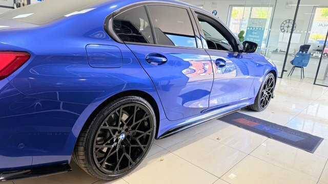 BMW 3 Series 2.0 330E 12Kwh M DS21VVR Blue #4