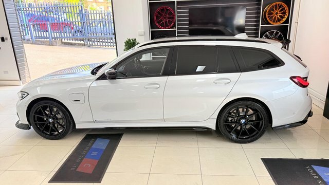 BMW 3 Series 2.0 330E 12Kwh M WP71MHO White
