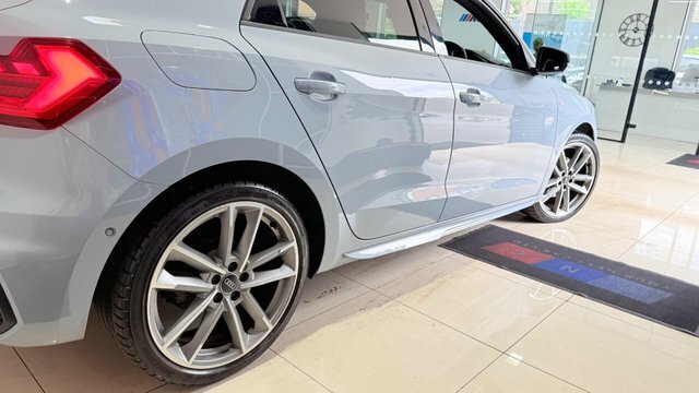 Audi A1 1.5 Tfsi 35 Vorsprung YK20WHW Grey #5