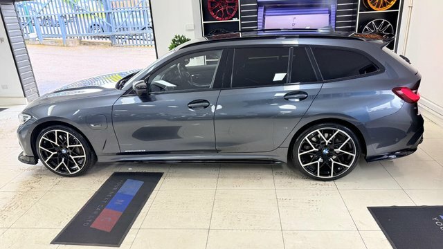 BMW 3 Series 2.0 330E 12Kwh M LE71GYF Grey