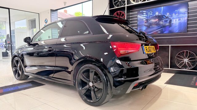 Audi A1 1.4 Tfsi Black Edition RJ12FYA Black #3