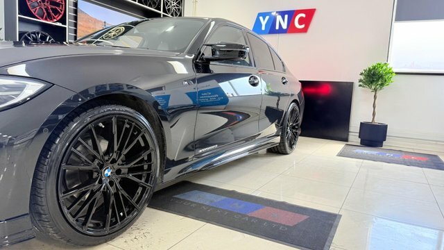 BMW 3 Series 2.0 320I M Sport HT21URX Black #3