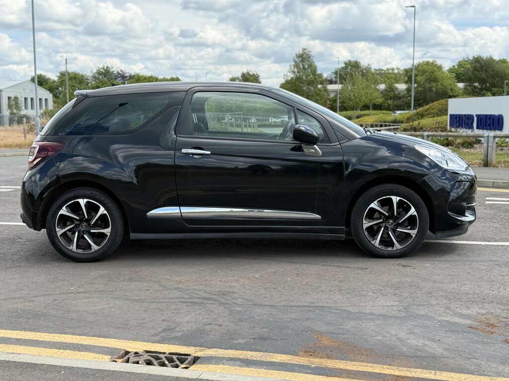 DS DS 3 Hatchback 1.2 Puretech Elegance Euro 6 Ss AF66WWV Black #4