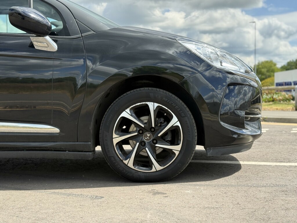DS DS 3 Hatchback 1.2 Puretech Elegance Euro 6 Ss AF66WWV Black #6