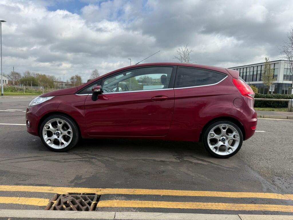 Ford Fiesta Hatchback 1.6 Titanium 201010 T9KHL Pink #5