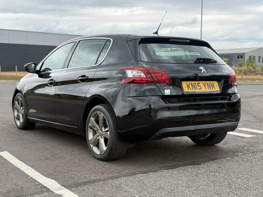 Peugeot 308 Hatchback 1.2 Puretech Allure 2015 Black #3