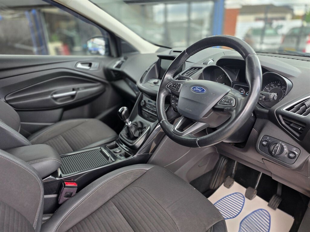 Ford Kuga 2.0 Tdci Titanium Awd Euro 6 Ss SL67KWZ Grey #6