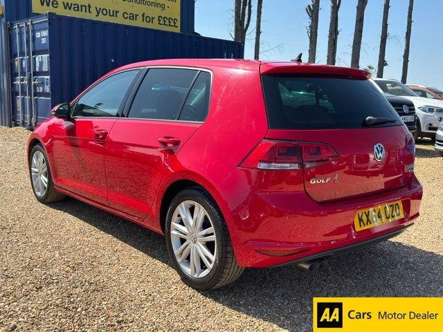 Volkswagen Golf 2.0 Tdi Bluemotion Tech Gt Hatchback Ds KX64OZO Red #4