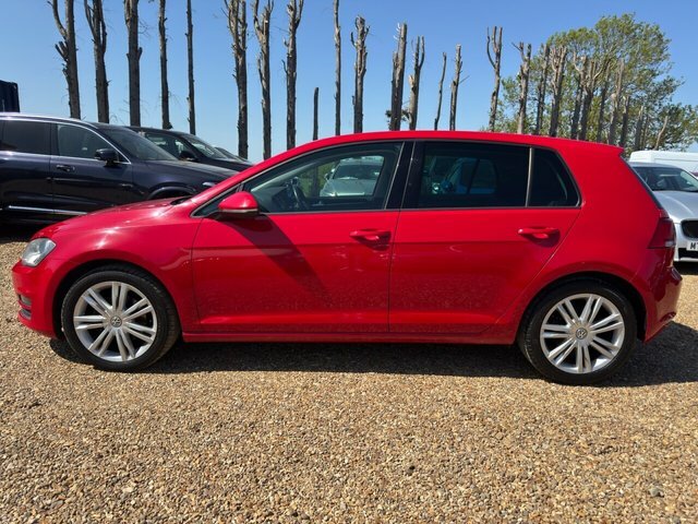 Volkswagen Golf 2.0 Tdi Bluemotion Tech Gt Hatchback Ds KX64OZO Red #5