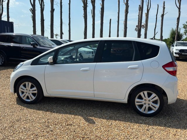 Honda Jazz 1.4 I-vtec Es Plus Hatchback Eur OW64CLZ White #4