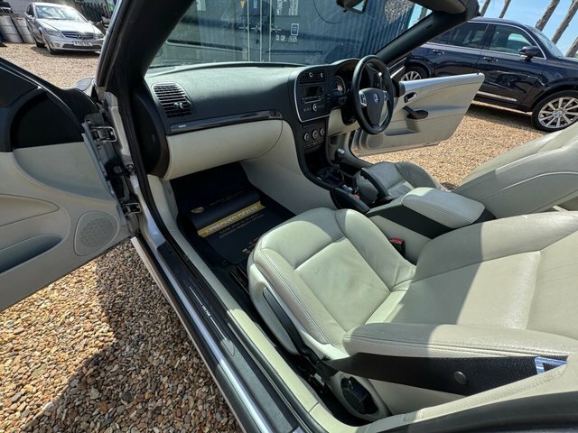 Saab 9-3 9-3 Turbo Edition White #17