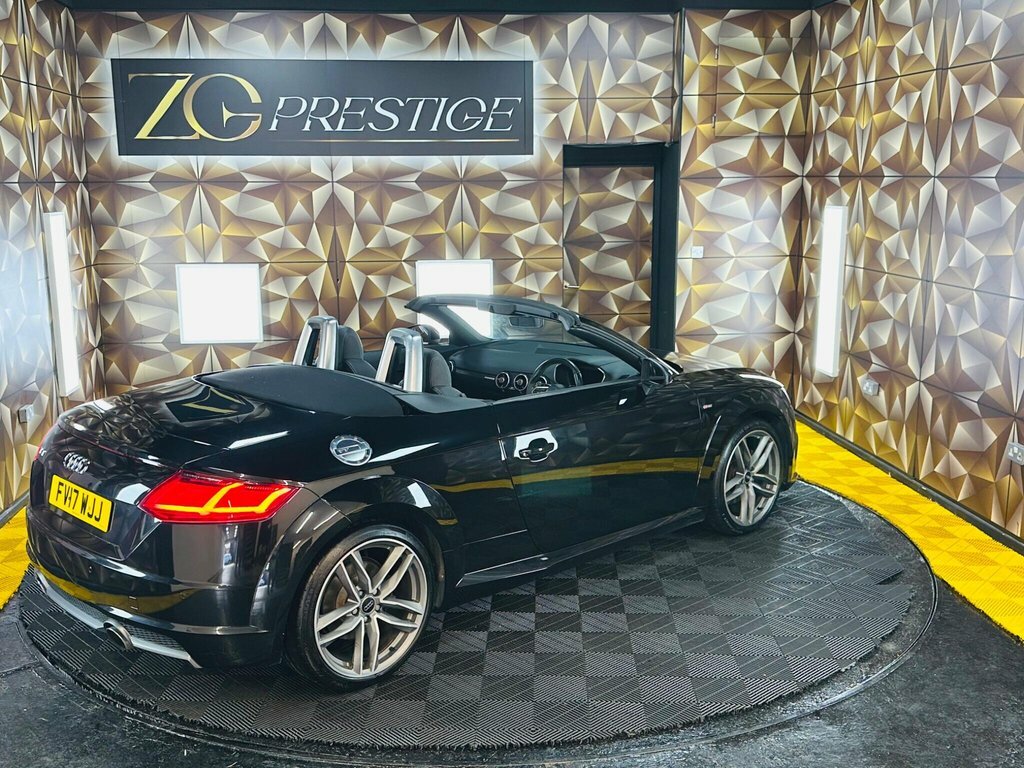 Audi TT 2L Black Edition Black #5