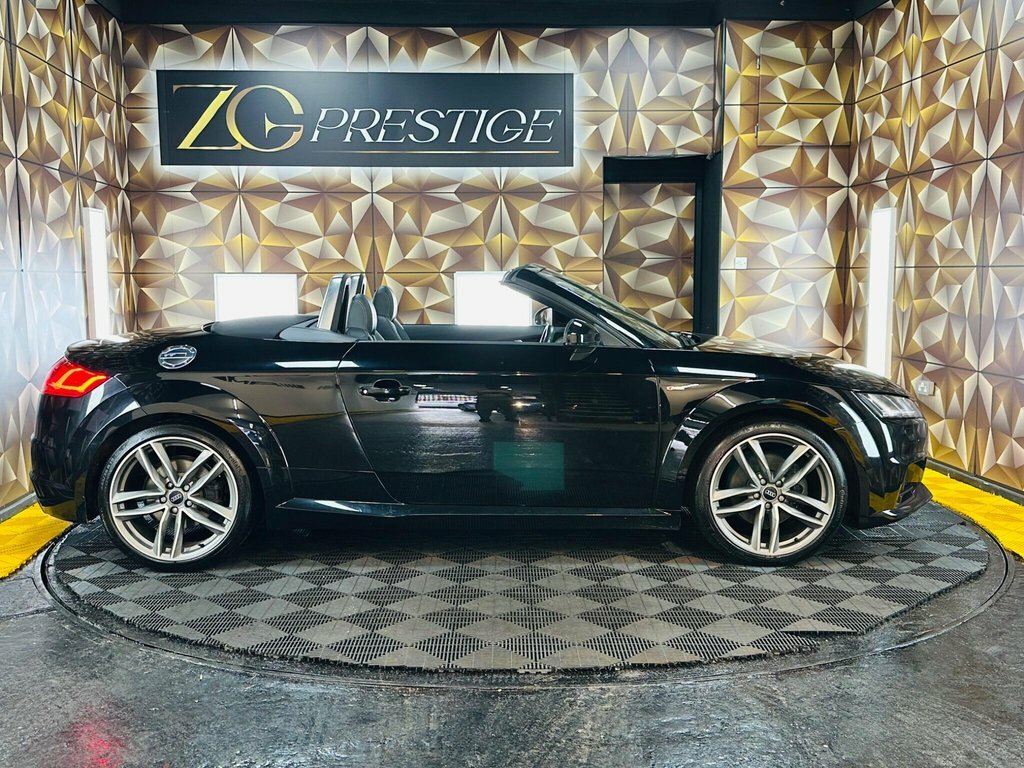 Audi TT 2L Black Edition Black #6