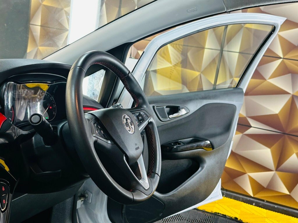 Vauxhall Corsa 1.4L Sri Nav DT19JVU White #5