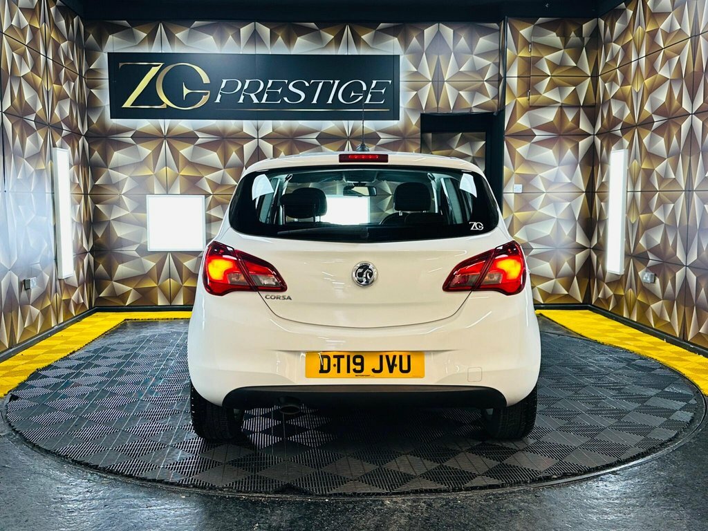 Vauxhall Corsa 1.4L Sri Nav DT19JVU White #4