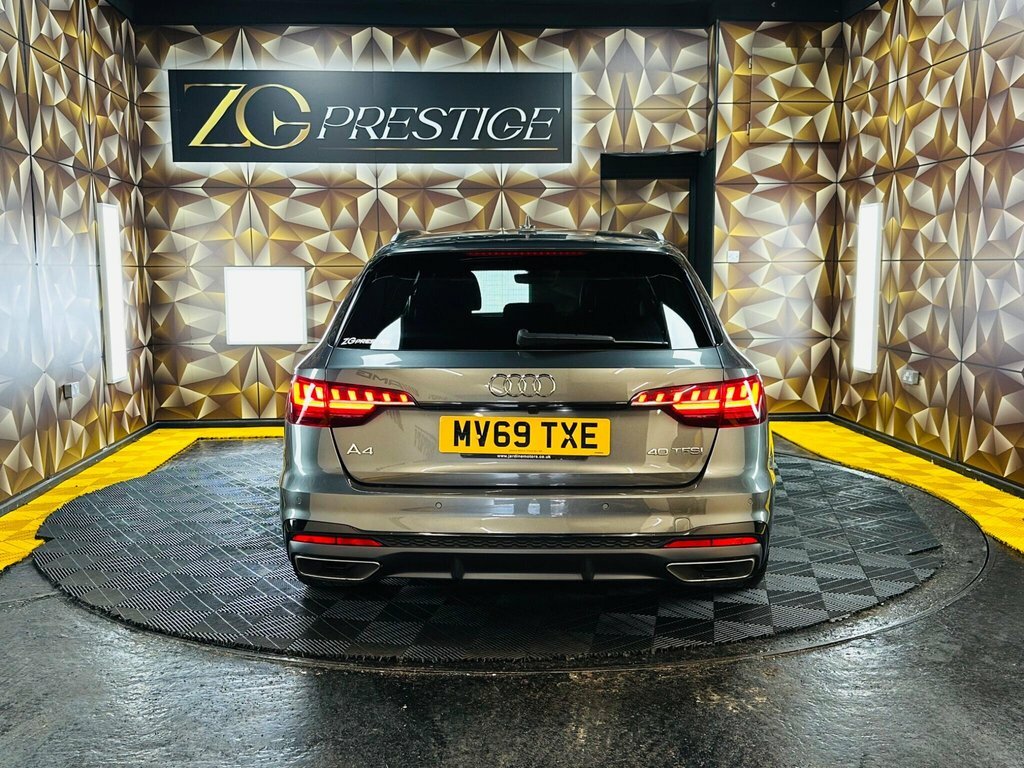 Audi A4 Avant 2L Black Edition MV69TXE Grey #4