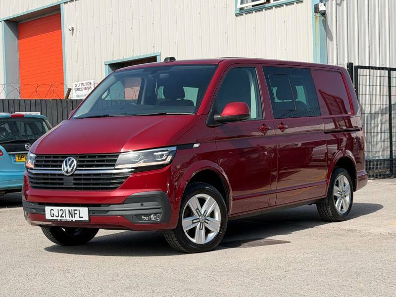 Volkswagen Transporter 2.0 Tdi 150 Highline Kombi Van Dsg - 2021 21 Red