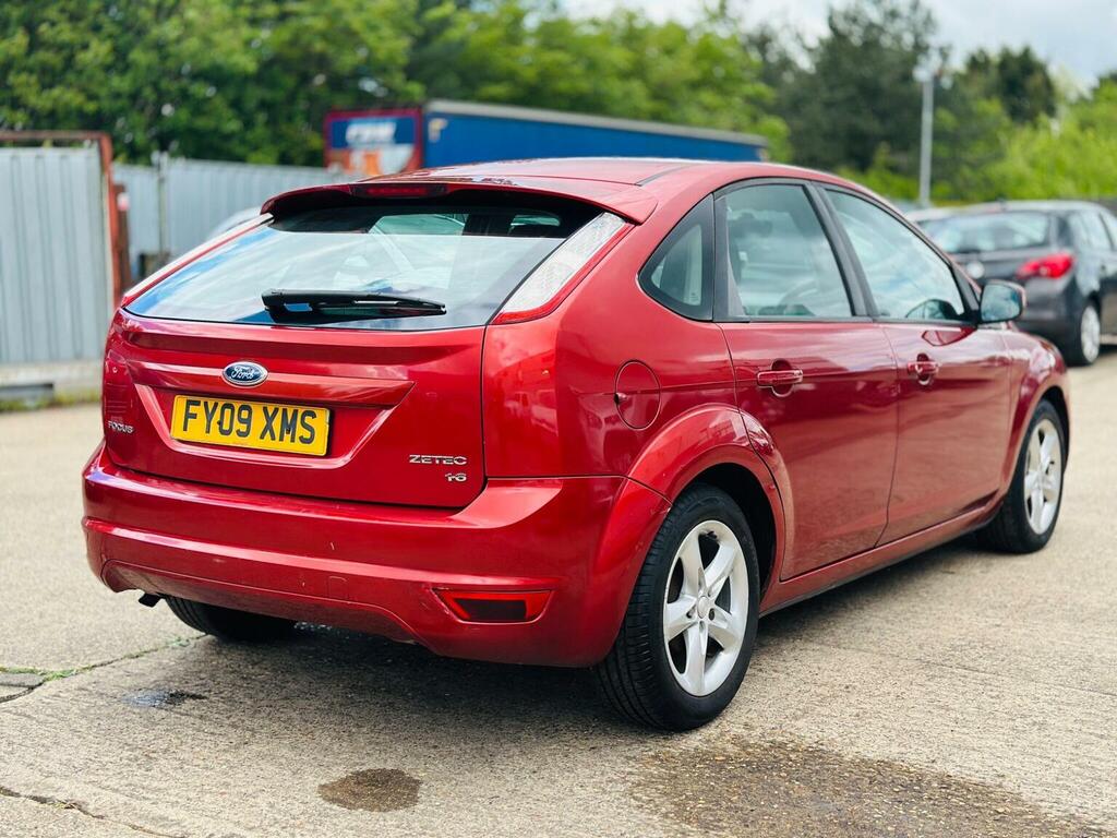 Ford Focus Hatchback 1.6 Zetec 200909 FY09XMS Red #4