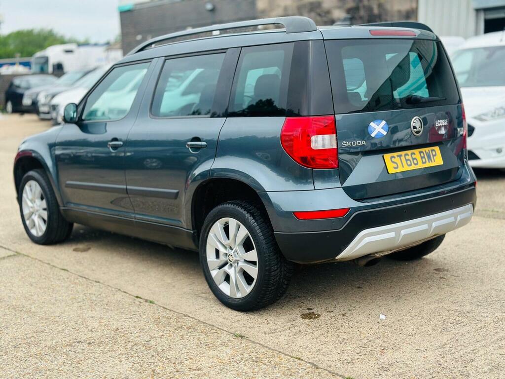 Skoda Yeti Suv 1.2 Tsi Se L Outdoor Euro 6 Ss 201666 ST66BWP Grey #3