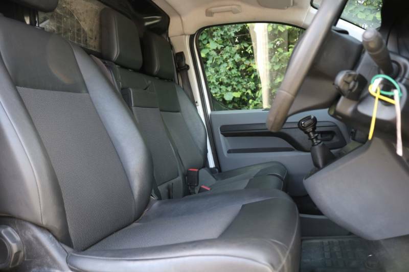 Toyota PROACE 1.5D Active Panel Van White #11