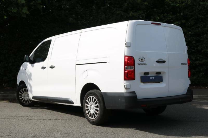Toyota PROACE 2.0D 140 Icon Van White #5