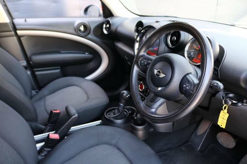 Mini Countryman Cooper White #9