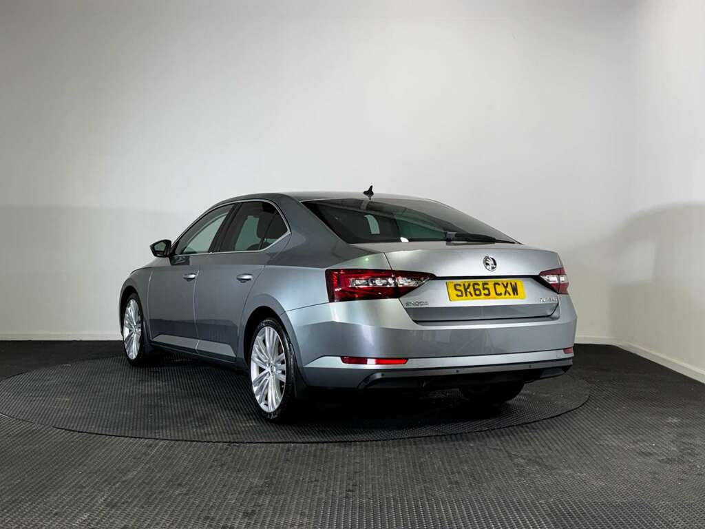 Skoda Superb 2.0 Tdi Se L Executive Hatchback Grey #4