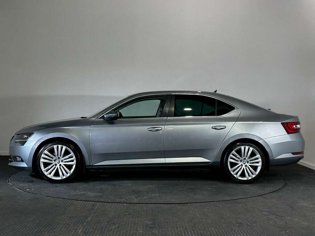 Skoda Superb 2.0 Tdi Se L Executive Hatchback Grey #3