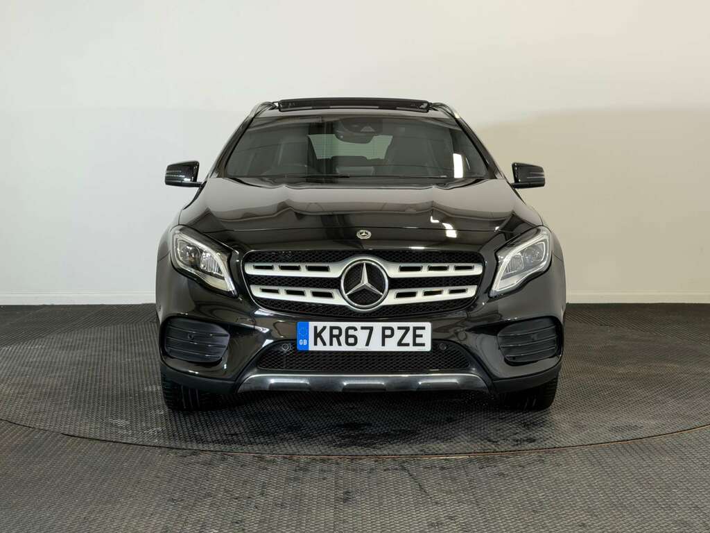 Mercedes-Benz GLA Class 1.6 Gla200 Amg Line Premium Plus Suv KR67PZE Black #2