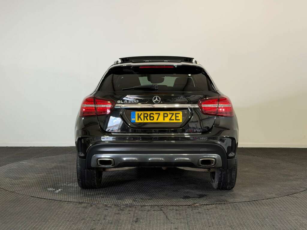 Mercedes-Benz GLA Class 1.6 Gla200 Amg Line Premium Plus Suv KR67PZE Black #6