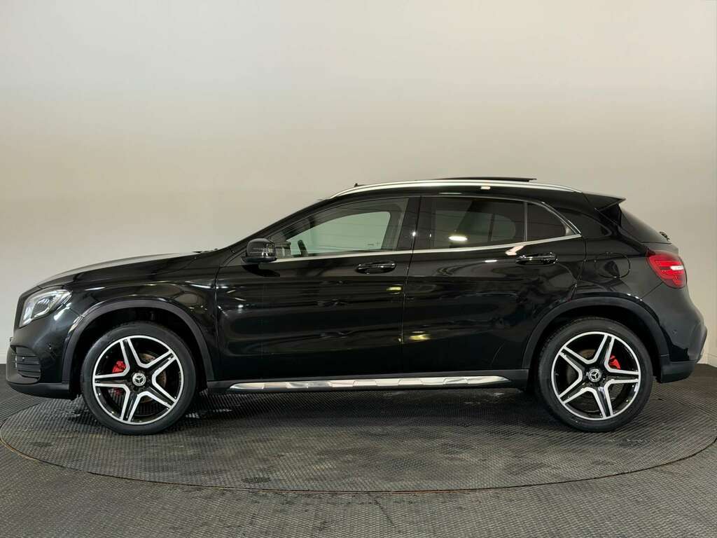 Mercedes-Benz GLA Class 1.6 Gla200 Amg Line Premium Plus Suv KR67PZE Black #4