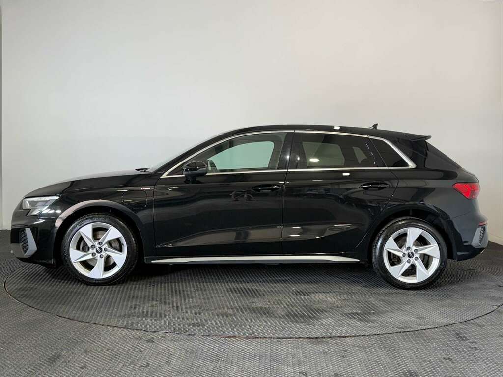 Audi A3 1.4 Tfsie 40 S Line Sportback Plug-in H DG22BVX Black #4