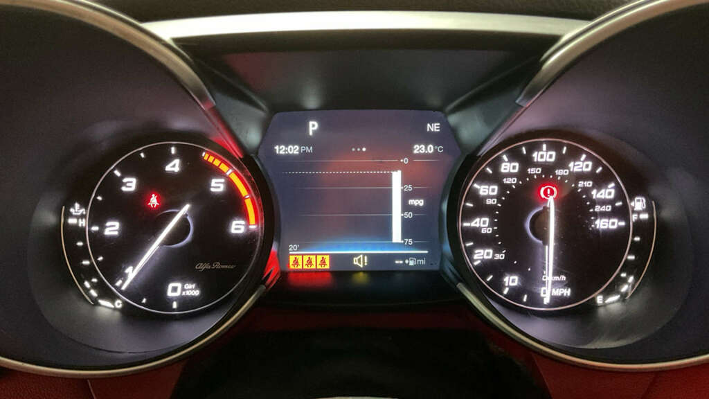 Alfa Romeo Giulia 2.9 L V6 Bi-t Quadrifoglio Red #9