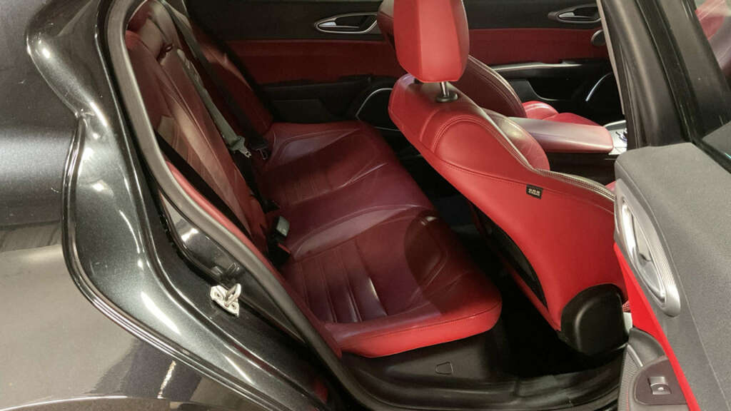 Alfa Romeo Giulia 2.9 L V6 Bi-t Quadrifoglio Red #7
