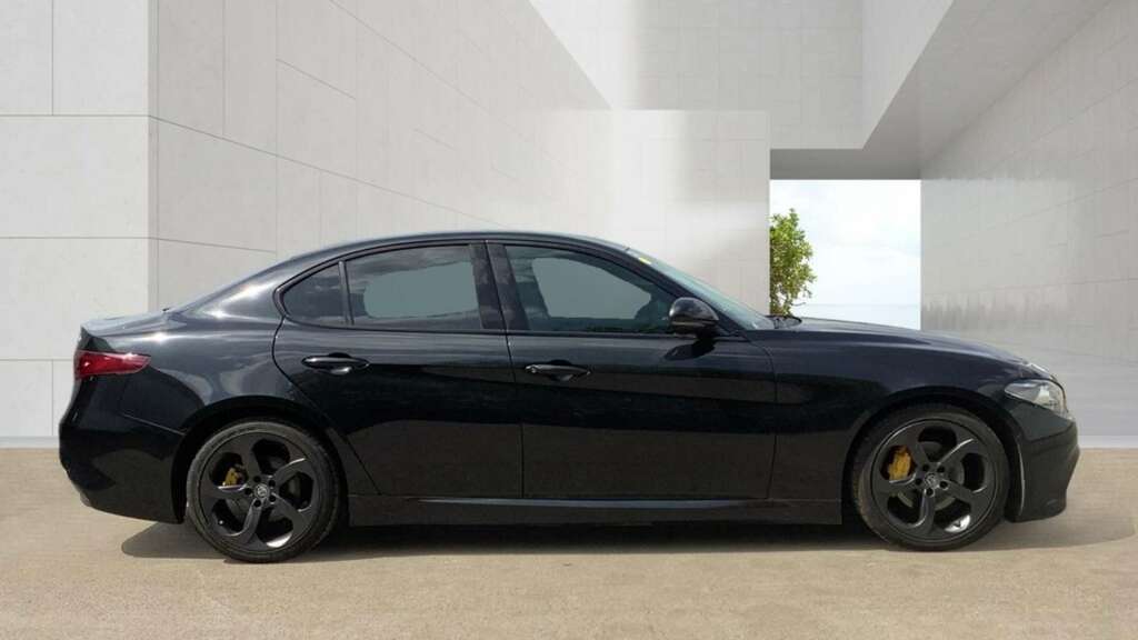 Alfa Romeo Giulia 2.2 Td Speciale Saloon Euro 6 Ss Black #4