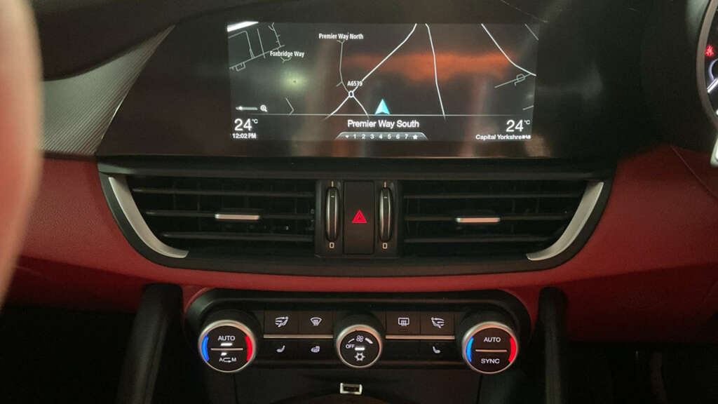 Alfa Romeo Giulia 2.9 L V6 Bi-t Quadrifoglio Red #10