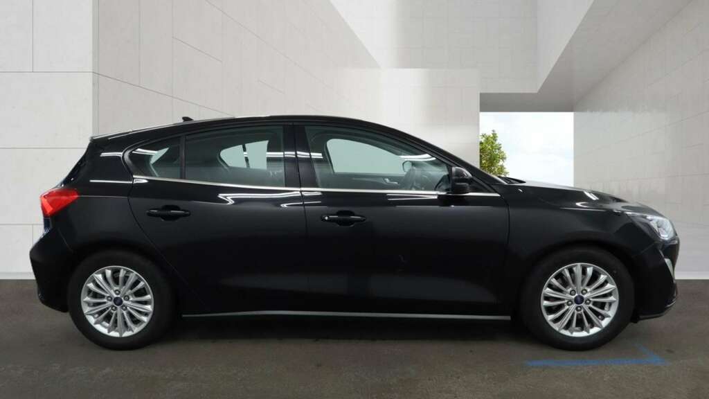 Ford Focus 1.0T Ecoboost Mhev Titanium Edition Hatchback EU70WNP Black #4