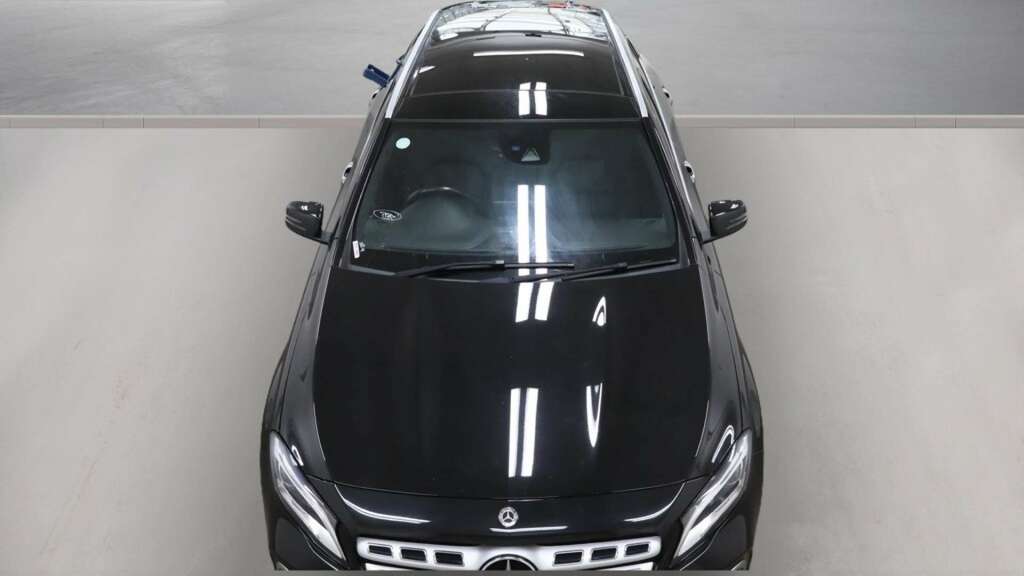 Mercedes-Benz GLA Class 2.1 Gla200d Sport Premium Plus Suv 7G Black #5