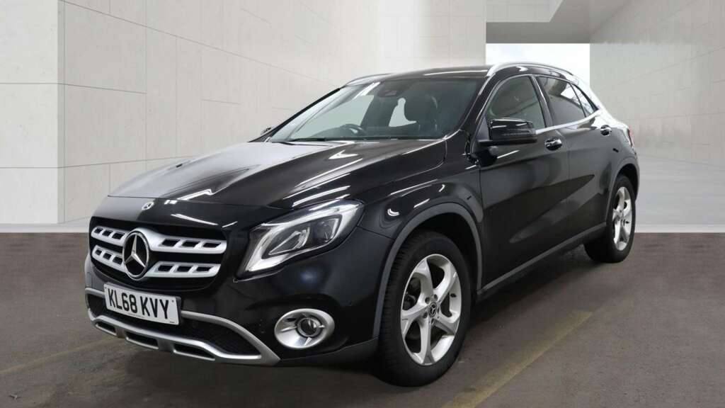 Mercedes-Benz GLA Class 2.1 Gla200d Sport Premium Plus Suv 7G Black