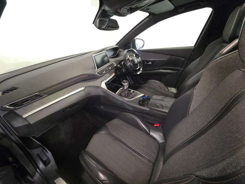 Peugeot 5008 Ss Active White #66