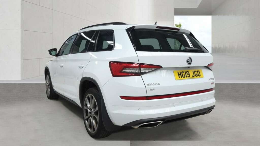 Skoda Kodiaq 2.0 Bitdi Vrs Suv Dsg 4Wd Euro 6 Ss White #3