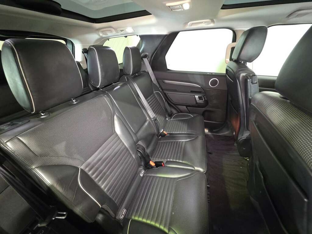 Land Rover Discovery 2.0 Td4 Se Tech 180 Bhp Blue #58