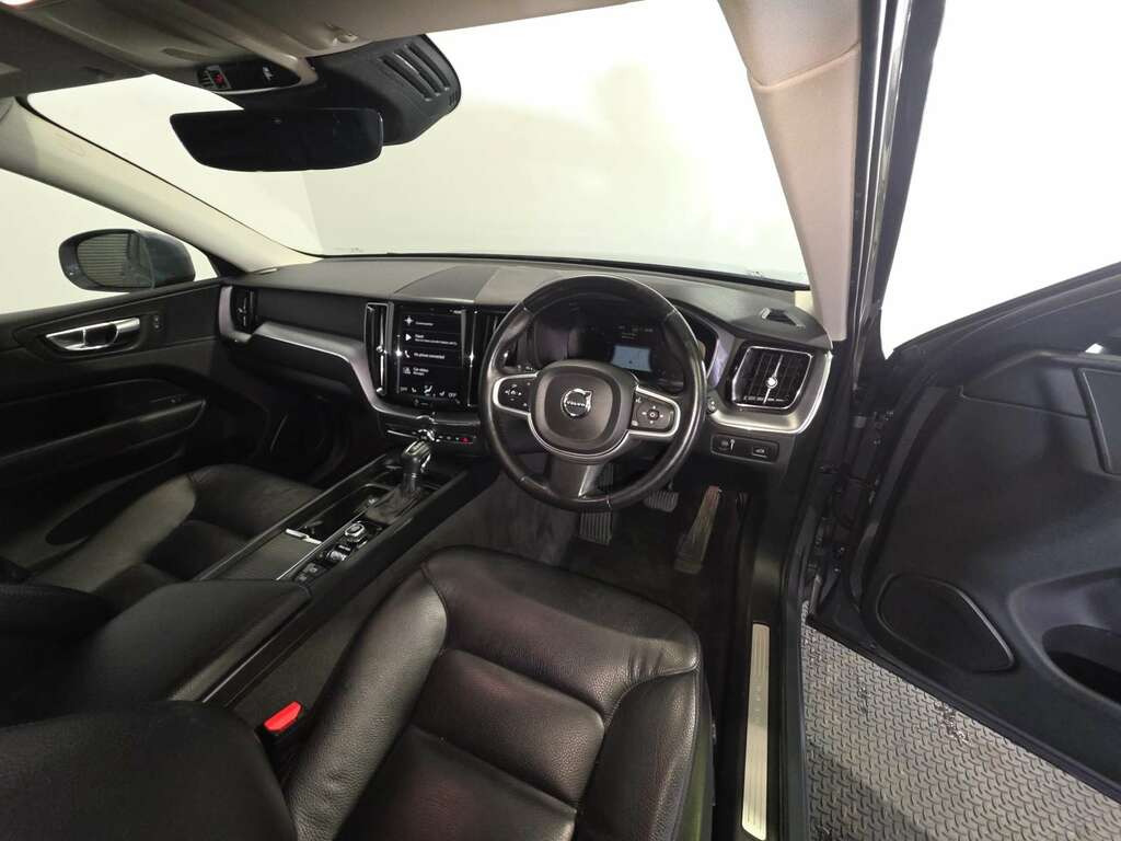 Volvo XC60 Inscription T5 Awd A White #10