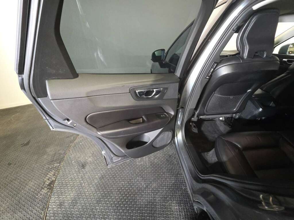Volvo XC60 Inscription T5 Awd A White #46
