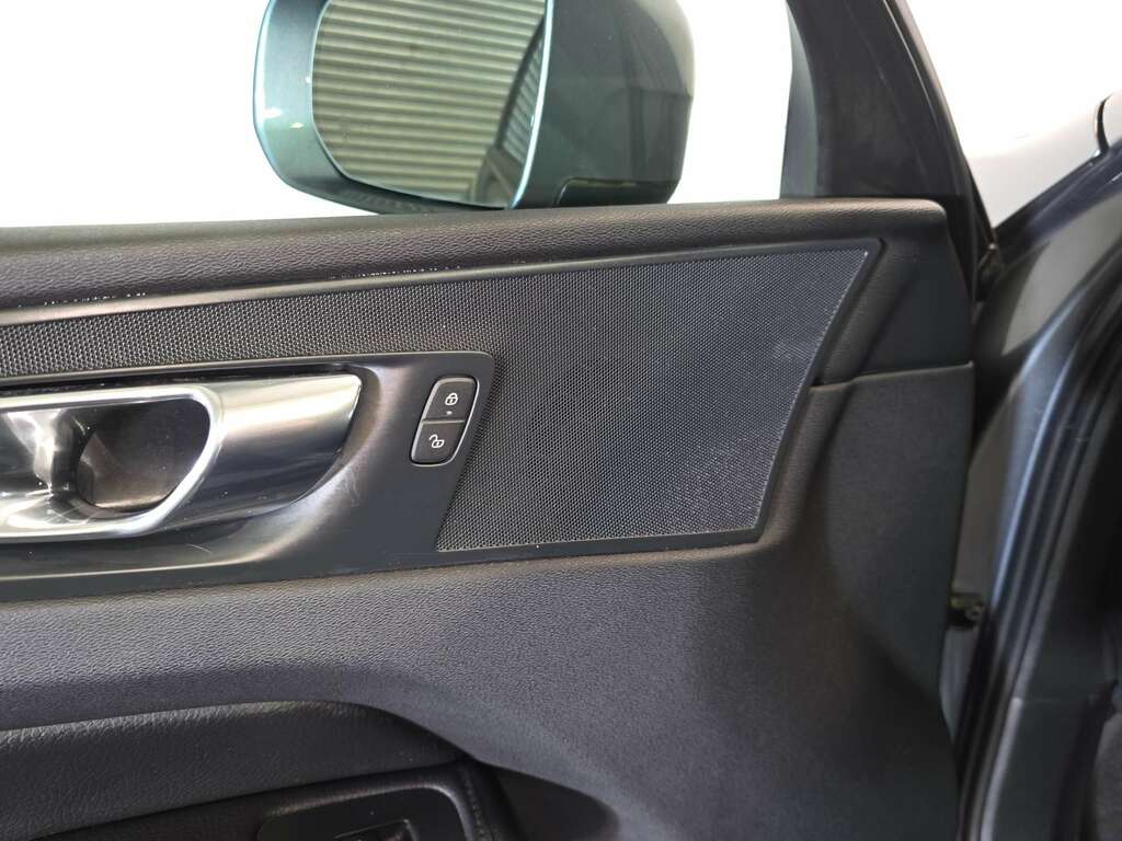 Volvo XC60 Inscription T5 Awd A White #53