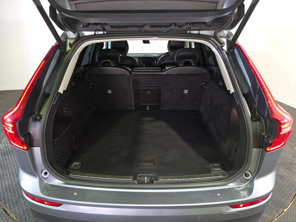 Volvo XC60 Inscription T5 Awd A White #41