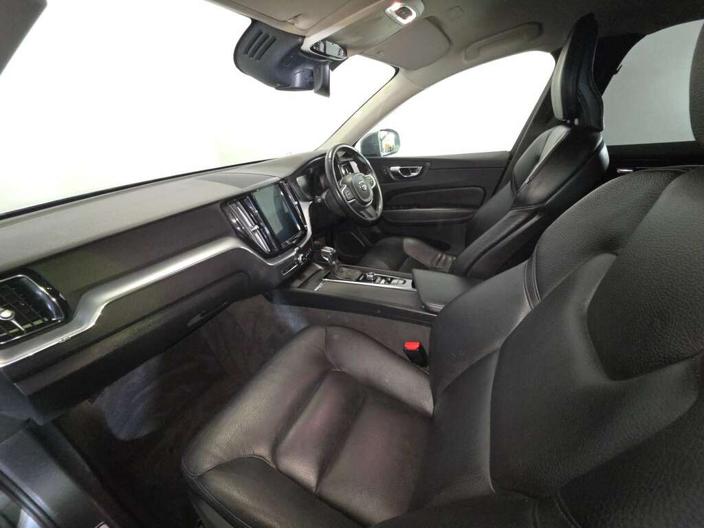 Volvo XC60 Inscription T5 Awd A White #56